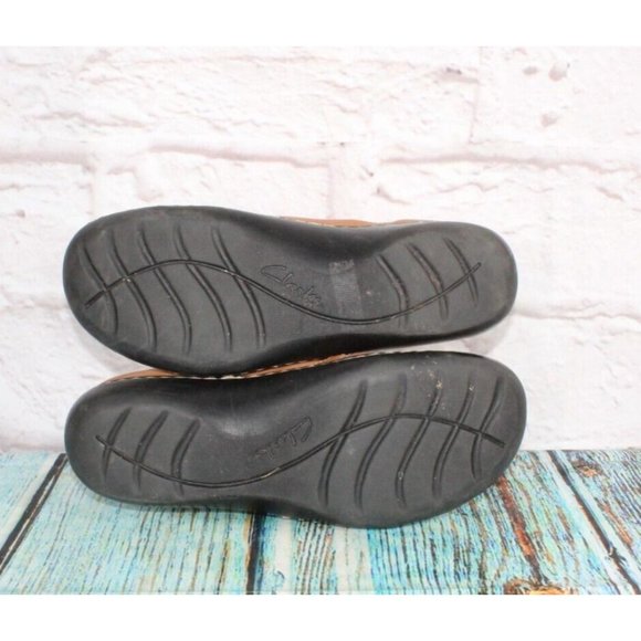 Clarks Ashland Spin Q Brown Perforated Leather Slip On Casual Loafer 7 M - Picture 9 of 9